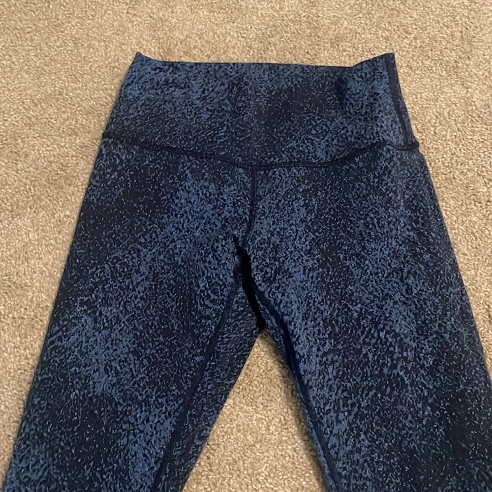 Lululemon Blue Print Leggings - size 6